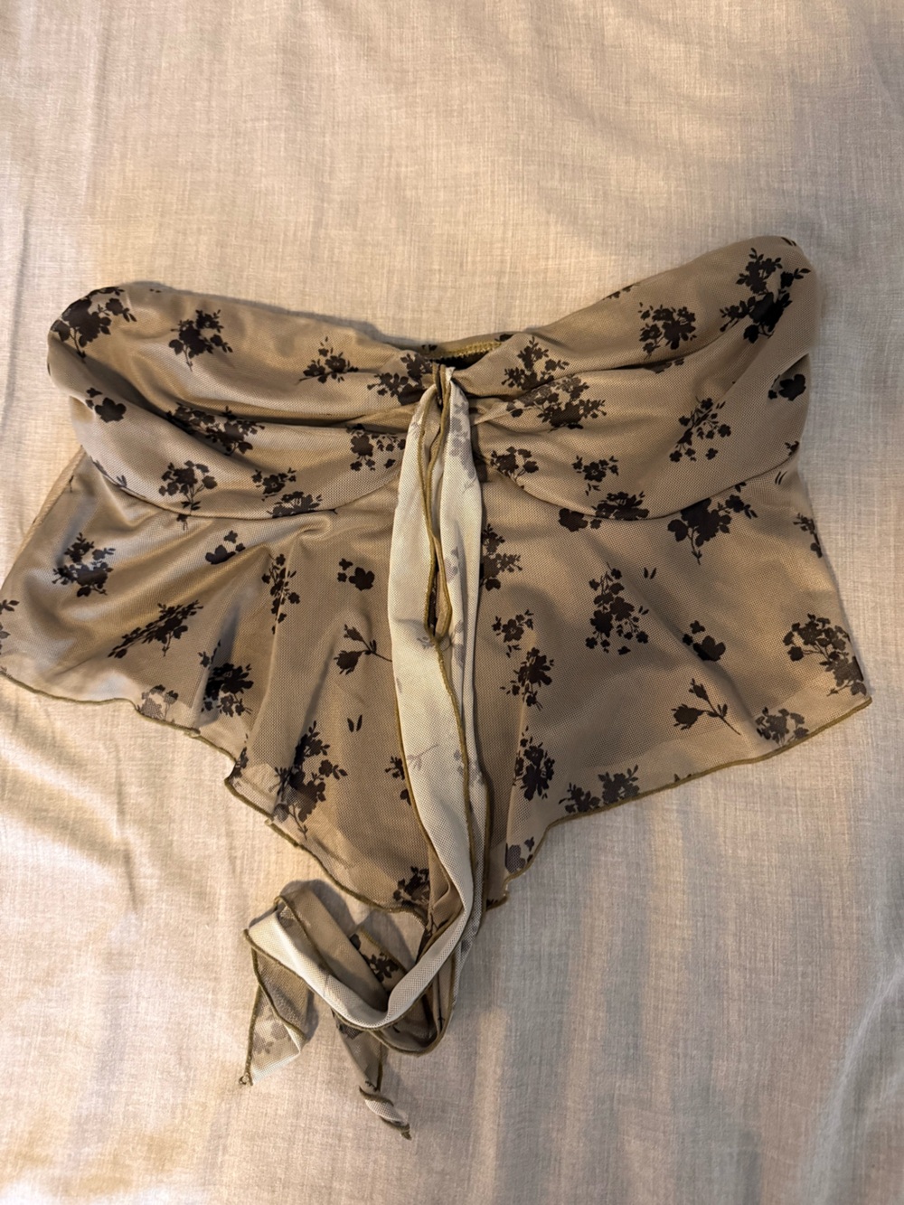 SHEIN Olive Green Floral Strapless Crop Top